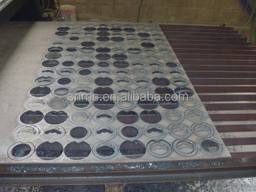 Black Gantry CNC Plasma Flame Cutting Machine Untuk Lembaran Logam